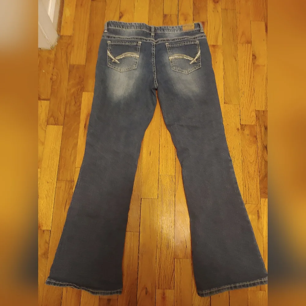 B2G1 FREE! Flare Reign Sandblasted Short Jeans - Picture 7 of 10